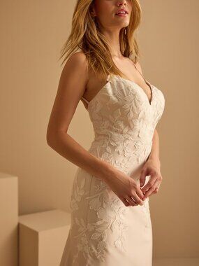 Vow'd Champagne Kiss/Ivory Wedding Gown
